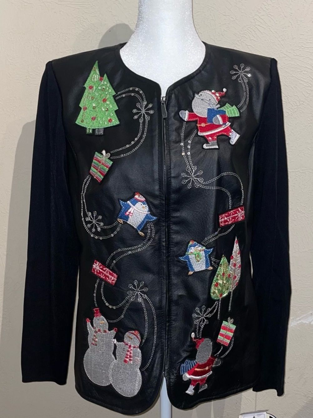 Peter Nygård NWT Women’s Size M 2011 Limited Edition Christmas Leather Jacket PM - Picture 2 of 14